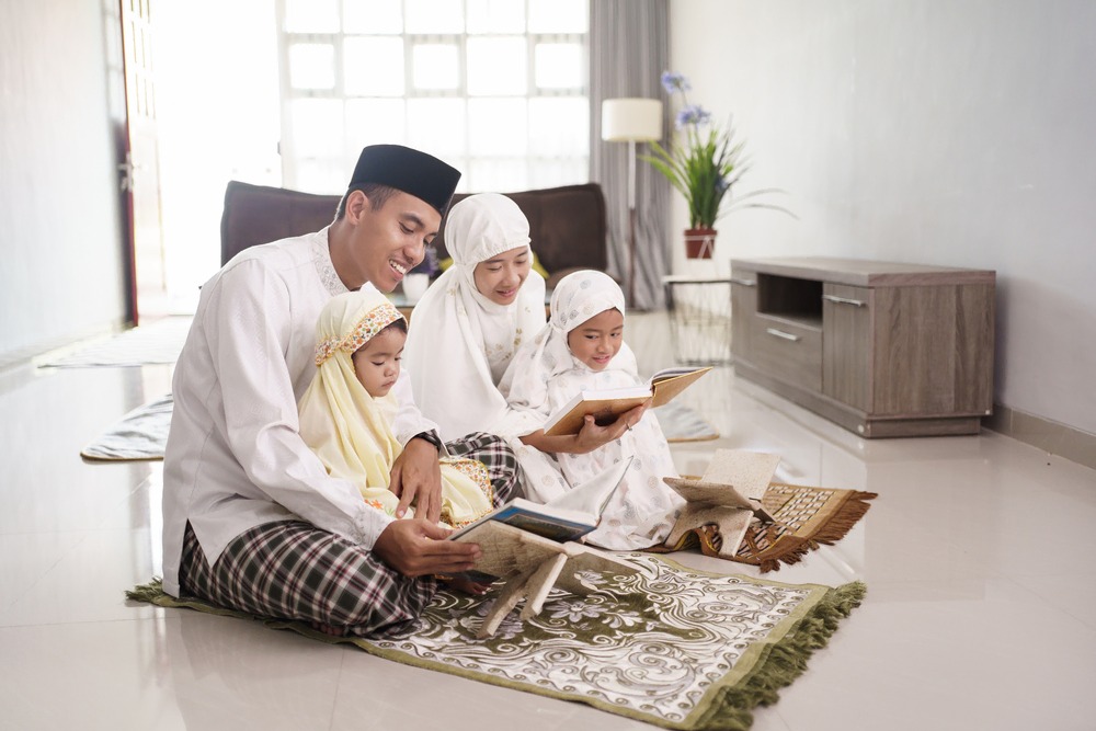 encourage children to pray and read the Quran