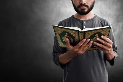 Benefits of Seeking Knowledge in Islam