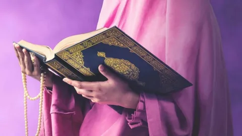 Women in the quran asiya 