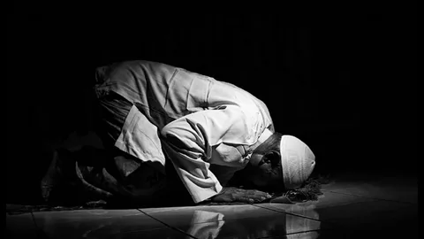 Qiyam al-Layl and Tahajjud: Powerful Night Prayers